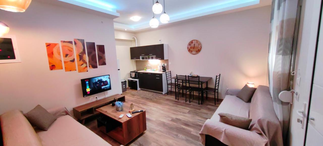 Theo Apartments 3 아르테미다 외부 사진