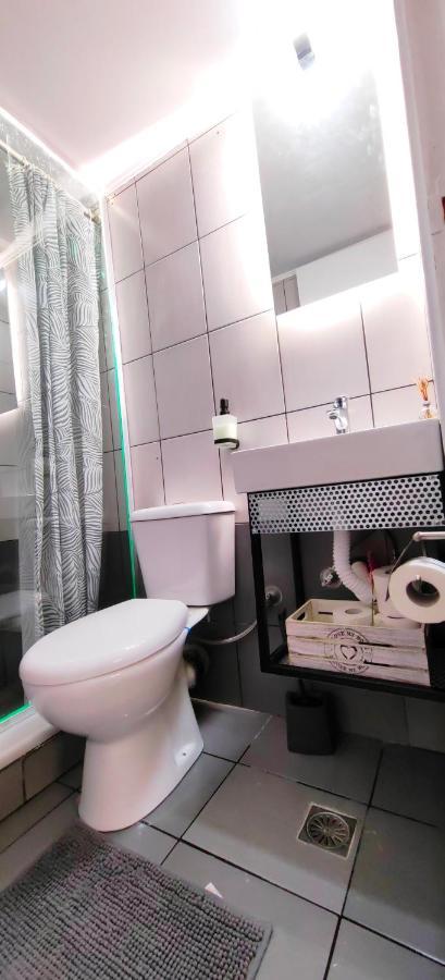Theo Apartments 3 아르테미다 외부 사진
